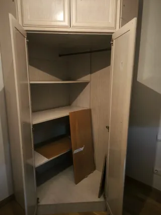Armario esquinero y armario normal de madera blanc