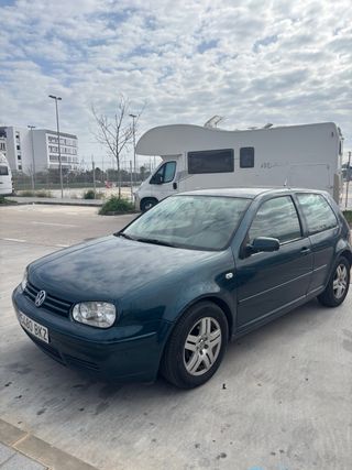 Wolkswagen  Golf 4  2001