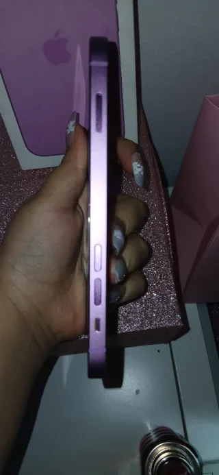 iPhone 12 Morado