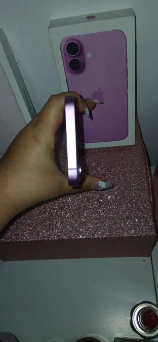 iPhone 12 Morado
