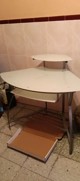 Mesa escritorio cristal y metal