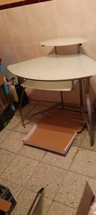 Mesa escritorio cristal y metal