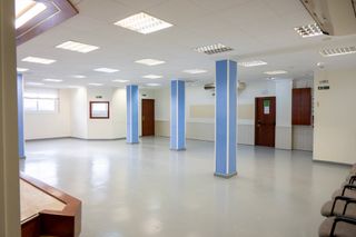 Amplio local comercial esquinero en planta baja