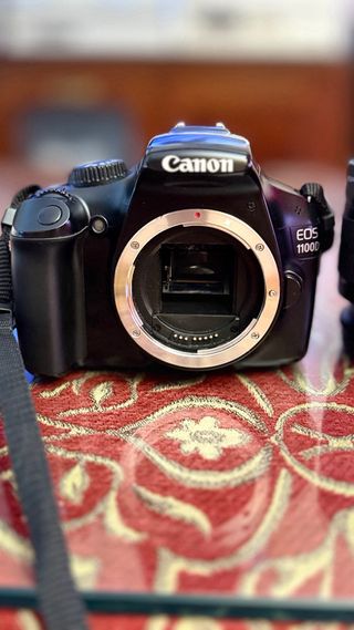 Cámara Canon EOS 1100D Negra
