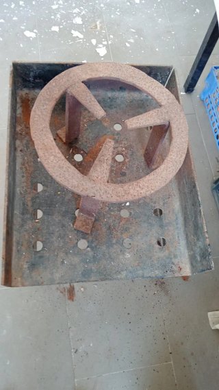 Barbacoa de hierro macizo