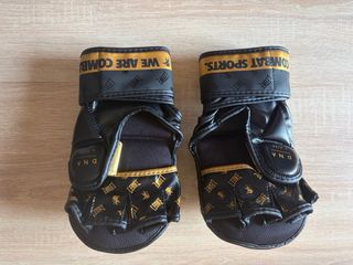 Guantes MMA Leone 1947 Negros y Dorados