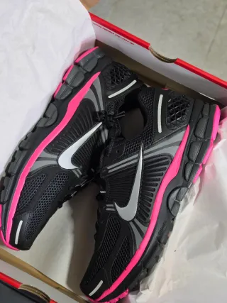 Nike Vomero 5 Zapatillas Running Mujer Negro Rosa