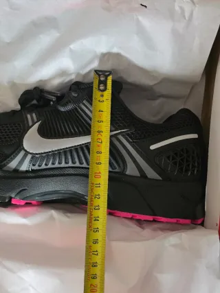 Nike Vomero 5 Zapatillas Running Mujer Negro Rosa