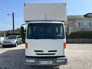 Nissan Atleon Carga Util 2.350kg 2002