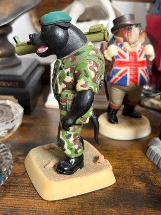 bull terrier Staffordshire royal marines statue