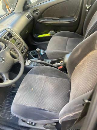 Toyota Avensis 2001