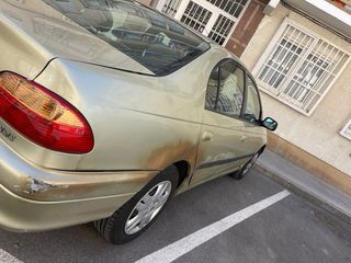 Toyota Avensis 2001