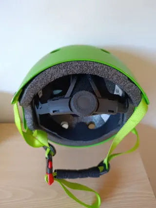 Casco bici infantil dinosaurio verde