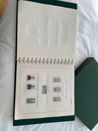 Álbum Sellos España 1960-1969 COMPLETO