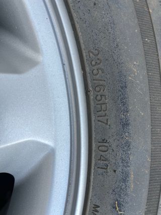 Rueda de repuesto Hyundai Santa Fe 235/65 R17