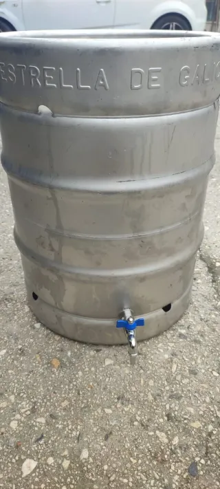 Barril 50L Estrella de Galicia con grifo