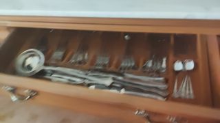 Aparador, buffet con puertas y cajones