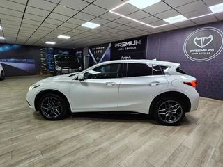 Infiniti Q30 2.2D PREMIUM TECH 7DCT