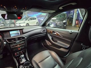 Infiniti Q30 2.2D PREMIUM TECH 7DCT