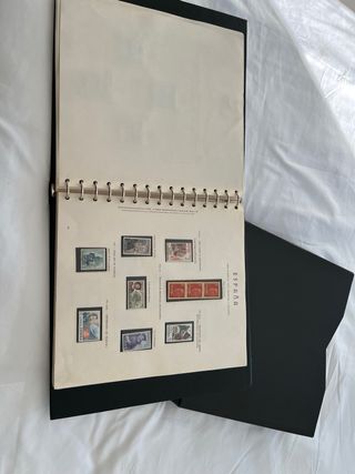 Álbum Sellos nuevos de España 1970-1979 COMPLETO