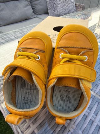 Zapato Feroz Paterna Amarillo XL