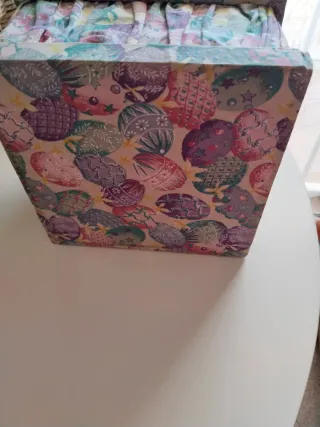 Costurero Multiversus vintage,tiene dos asas