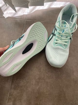 Asics Magic Speed Teal/Blanco