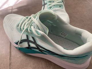 Asics Magic Speed Teal/Blanco