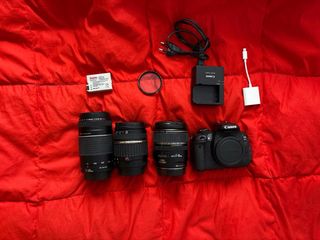 Canon EOS 700D con 3 objetivos y accesorios