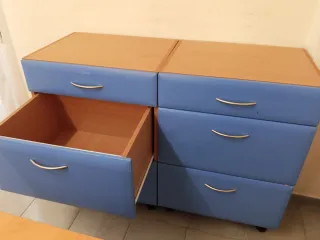 Tavolo e sedie da ufficio/studio