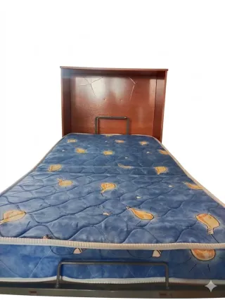 Cama abatible de madera