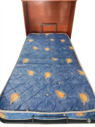 Cama abatible de madera