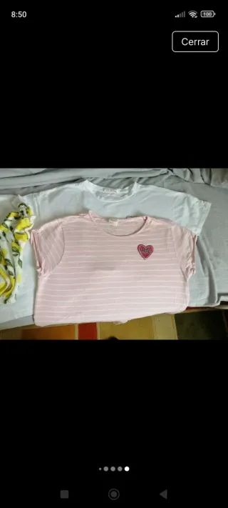 Camisetas blancas y rosas con estampados