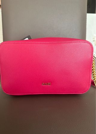 Borsa Gaudi magenta con tracolla a catena