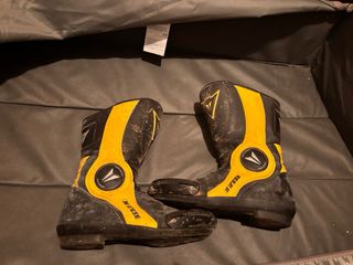 Mono Dainese Mujer Talla XS + Botas