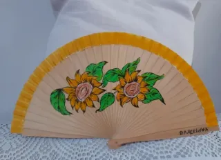 Abanico pintado a mano