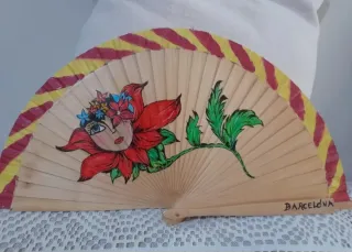 Abanico pintado a mano