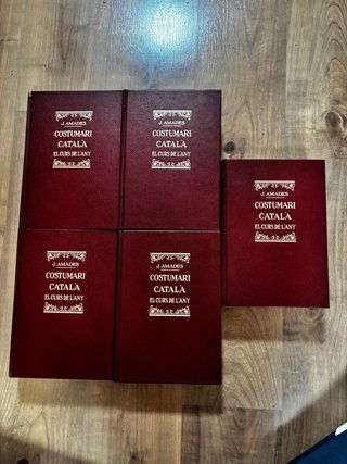 Costumari Català. 5 volúmenes.