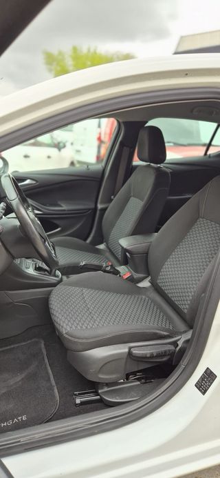 Opel Astra 2016