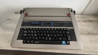 Máquina de escribir electrónica Panasonic R191
