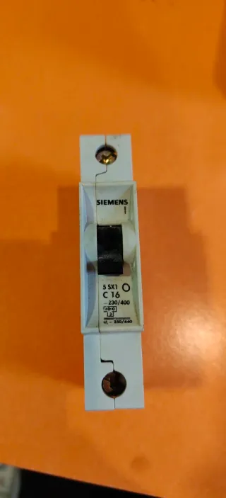 Interruptor Siemens 5SX1 C16