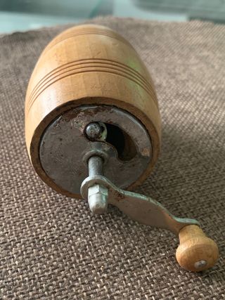 Macina pepe in legno e metallo