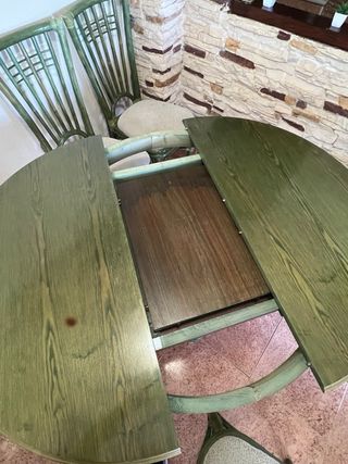 Mesa de comedor redonda de madera
