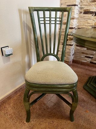 Mesa de comedor redonda de madera