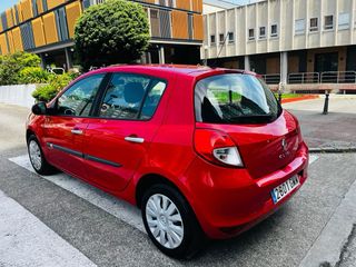 RENAULT CLIO 1.5 DCI 85CV 193 MIL KM REALES 4.500€