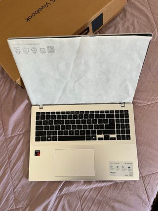 ASUS Vivobook portátil nuevo