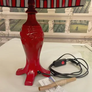 LAMPADA DA TAVOLO STILE TIFFANY VETRO AMERICA