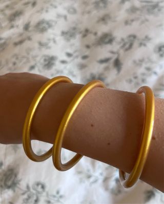 Pulseras doradas, set de 3
