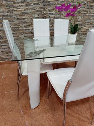 Mesa Comedor Cristal + 6 Sillas Polipiel