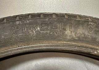 Neumático Pirelli Ciclomotor antiguo